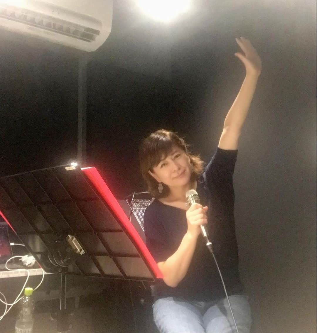 岡まゆみさんのインスタグラム写真 - (岡まゆみInstagram)「18日から始まりました秋のLIVEの予約。 初日からたくさんの皆様にご予約いただき、嬉し涙涙でございます‼️ ご予約くださいましたみなさま❣️ 本当にありがとうございます😄 3時間たっぷり個人練習してきましたぁ♬ もちろん、まだまだお席はあります❗️ ご予定が決まりましたら、是非是非ご予約くださいませね❗️ たくさんの皆様と過ごせる時間を楽しみにしております🎶  2023年11月23日木曜日🎌 セルリアンタワー東急ホテル2階.  JZ Brat   Open 16:00  Start  17:00 * 入れ替えなし（20分休憩あり）   Member:  太田剣（Sax)  はたけやま裕（Percussion） 柴田敏孝（Piano)  伊東佑季(Bass)  岡まゆみ(Vocal)   ＊ご予約はこちらまで⤵︎ 📞　03−5728−0168 ＜平日14時〜20時＞ 💻　http://www.jzbrat.com  <24時間ネット予約受付>   お待ちしてまーす❣️  ＃Orion<織音> ＃秋　＃jzbrat #岡まゆみ」9月21日 18時19分 - okamayumidesu