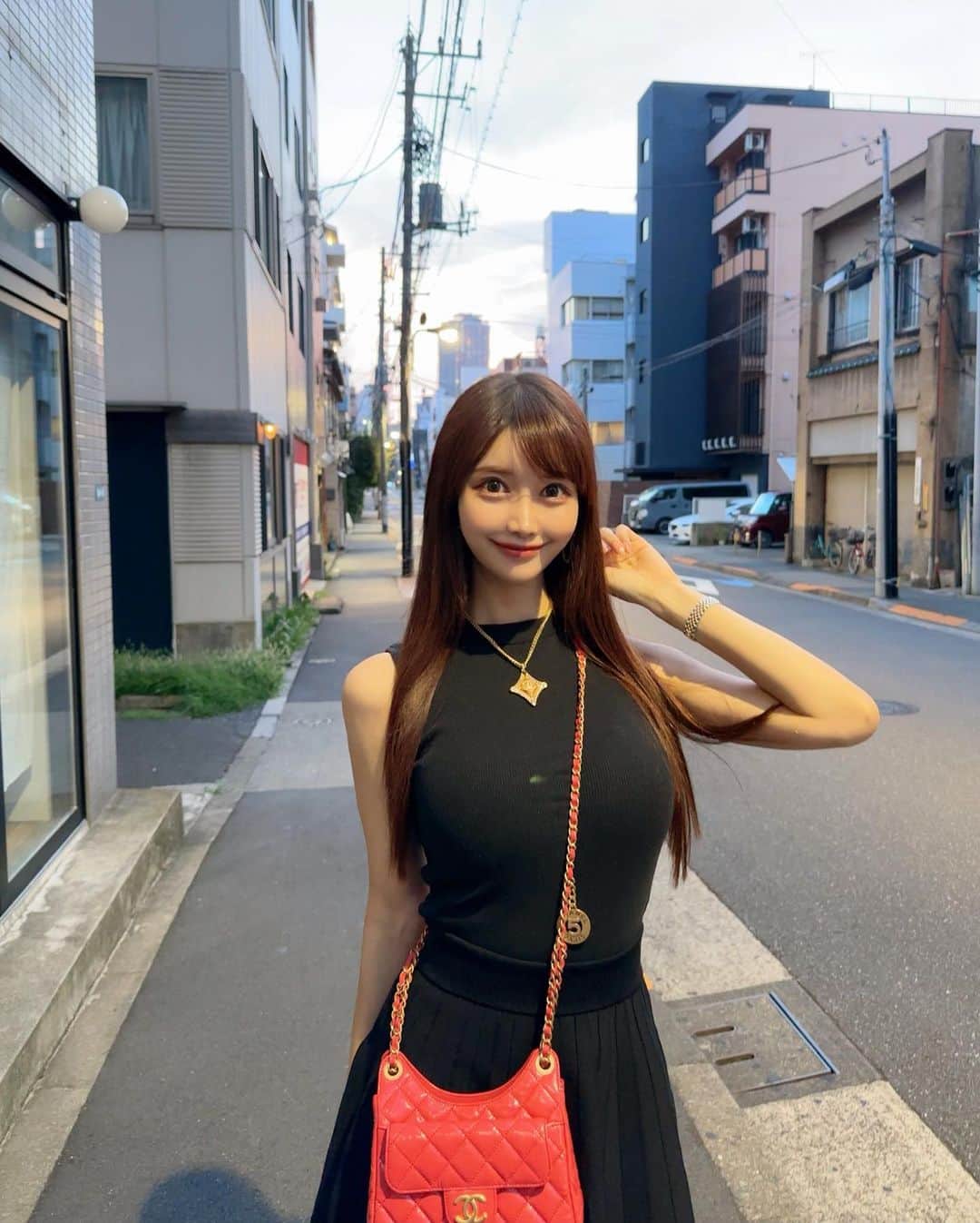MAYUさんのインスタグラム写真 - (MAYUInstagram)「. 下町感のある写真でこんばんは🌇❤️ . このまえの静龍苑🥩✨ やっぱりここのお肉は美味し〜〜！🤤 松坂牛のチャンピオン牛のお肉も 有り難く頂いたよ🥹🙏✨ . 気の使わない友達たちと居ると ついつい一緒に乾杯したくなっちゃって あっという間に真っ赤っか😳🥂 . . #静龍苑#焼肉#タン#松坂牛#チャンピオン牛#清澄白河#東京#東京焼肉#ootd#fashion#fashionstyle#tokyo#japan#yakiniku#matsuzakabeef#beef#seiryuen」9月21日 18時40分 - mayu.kina_golf