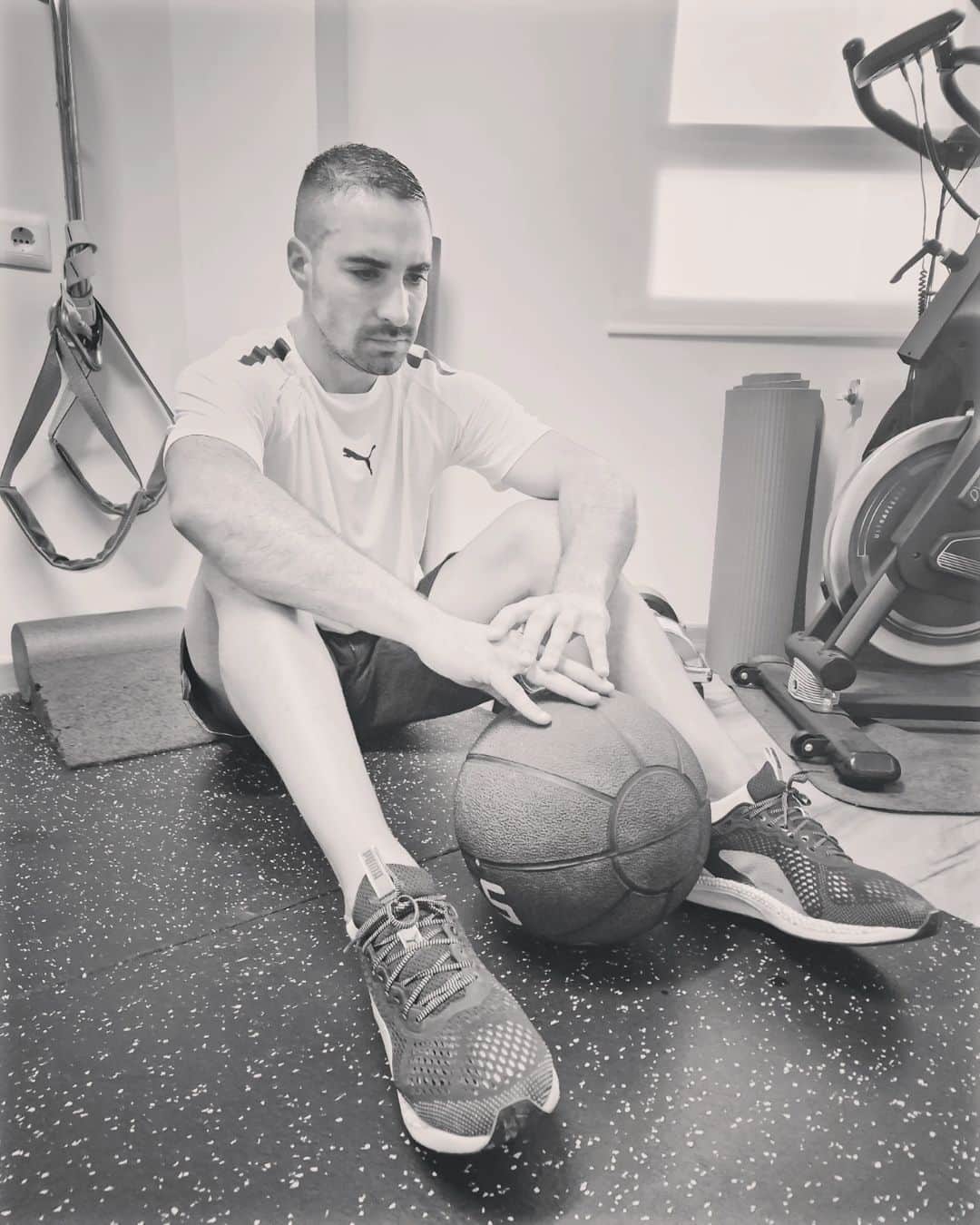 セルヒオ・アセンホ・アンドレスのインスタグラム：「Ningún obstáculo es tan grande cuando tu voluntad por vencer es mayor.  #nopainnogain💪」