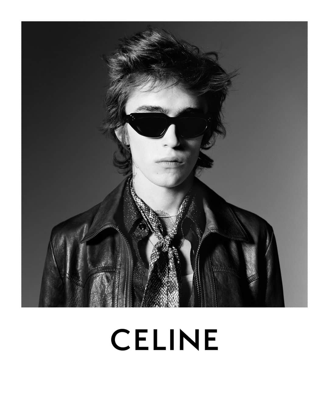 Celineのインスタグラム：「CELINE 18 LA COLLECTION DU PALACE PARIS SYNDROME  CELINE HOMME WINTER 23  CELINE LEATHER CELINE LEATHER WESTERN BLOUSON   CELINE SILK SCARF   CELINE BLACK FRAME SUNGLASSES   EMIL @HEDISLIMANE PHOTOGRAPHY PARIS MARCH 2023  COLLECTION AVAILABLE NOW IN STORE AND ON CELINE.COM   #LEPALACE #CELINEHOMME #CELINEBYHEDISLIMANE」