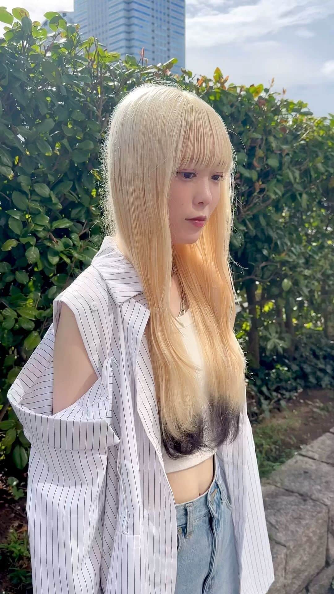 uyuのインスタグラム：「リタッチしてもらったよ〜 綺麗にありがとうございます。💇🏼‍♀️  #リタッチ #ブロンド」