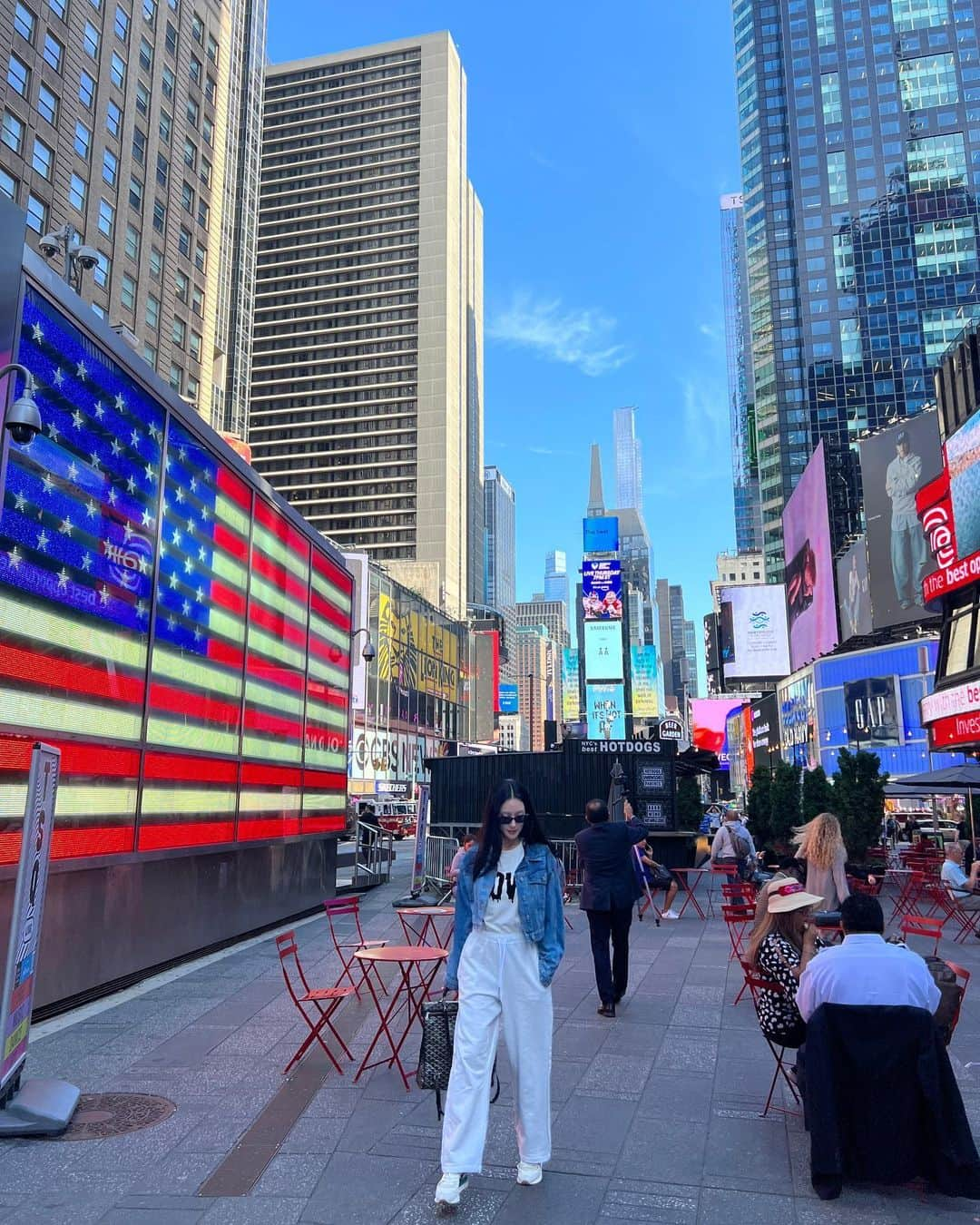 ワン・ビンナさんのインスタグラム写真 - (ワン・ビンナInstagram)「와 나 여기 뉴욕이다 사진들😜 #newyork  #nyc  #timessquare」9月21日 19時00分 - bitnawang