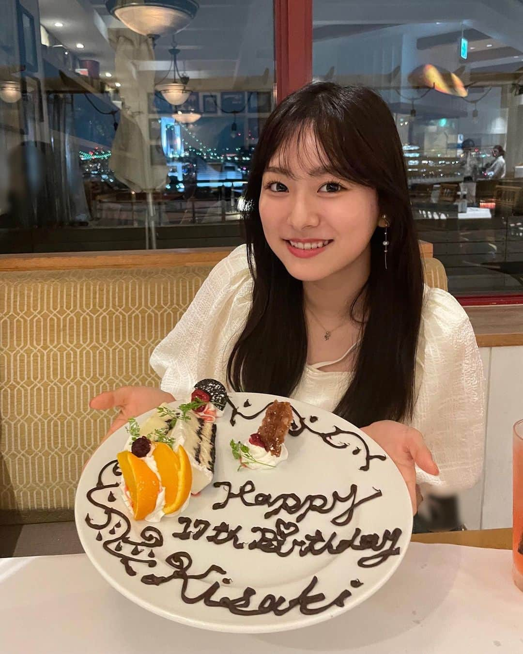 寺島季咲さんのインスタグラム写真 - (寺島季咲Instagram)「17歳になりました。  誕生日は家族と👥♡ 夜も雨予報だったけど、無事晴れて良かった~~！  17歳も楽しい1年になりますように。沢山挑戦できたらなと思います☺︎  17歳もよろしくお願いします！  #17歳  #9月」9月21日 19時00分 - kisaki_920