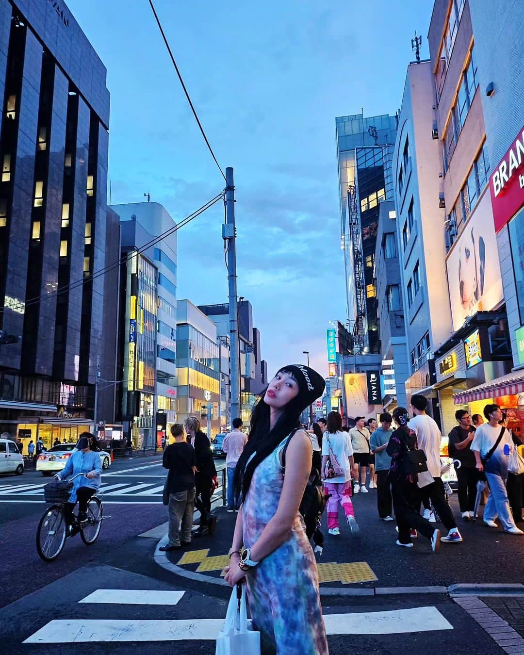エナ さんのインスタグラム写真 - (エナ Instagram)「Harajuku💙 #까망갱 #off #하라주쿠 #harajuku #tokyo」9月21日 19時01分 - eunkyung.shin