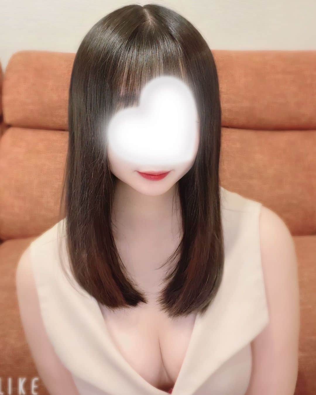 のインスタグラム：「おとは（23） B88（E）W58 H82  ご新規様初回限定‼️ 初回限定オープン記念お試しキャンペーン😳💨  🌟全コース2000円引⭐️ ※LEONを初めてご利用いただける方限定の割引となっております。  電話番号 / 070-9053-4471 営業時間 / 10:00~翌6:00(最終受付5:00) 最寄り駅 / 地下鉄南北線 中島公園駅徒歩3分  ご予約はInstagramのDMからもOK🫢💖 お待ちしております🙇‍♀️ @sapporo_leon  #メンズエステLEON #LEON #メンズエステ #メンズエステ求人 #メンズエステ嬢 #メンズエステ好きな人と繋がりたい #メンズエステ好き #メンズエステランキング #メンズエステティシャン #メンズエステ札幌 #メンズエステセラピスト #メンズエステサロン #アロマ #エステ #マッサージ #札幌メンエス #メンエス #メンエス札幌 #メンエス嬢 #メンエス好きな人と繋がりたい #オイルマッサージ #完全個室 #すすきの #中島公園 #かわいい #嬢 #北海道 #すすきの遊び」