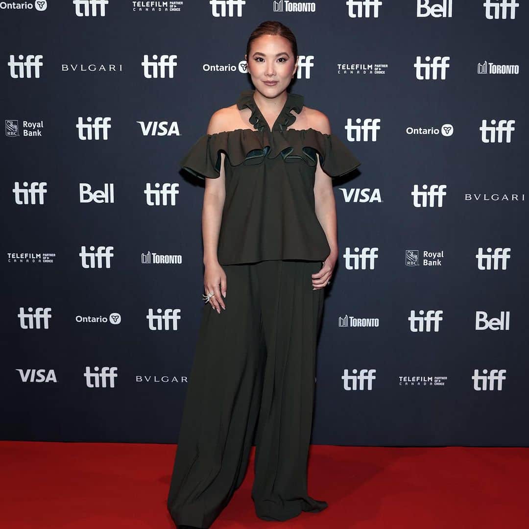 アディアムのインスタグラム：「#AllyMaki wears the Goldfish Top and Bamboo Pant from the #ADEAM Spring Summer 2023 Collection to the Toronto International Film Festival.   Styled by: @CristinaEhrlich」