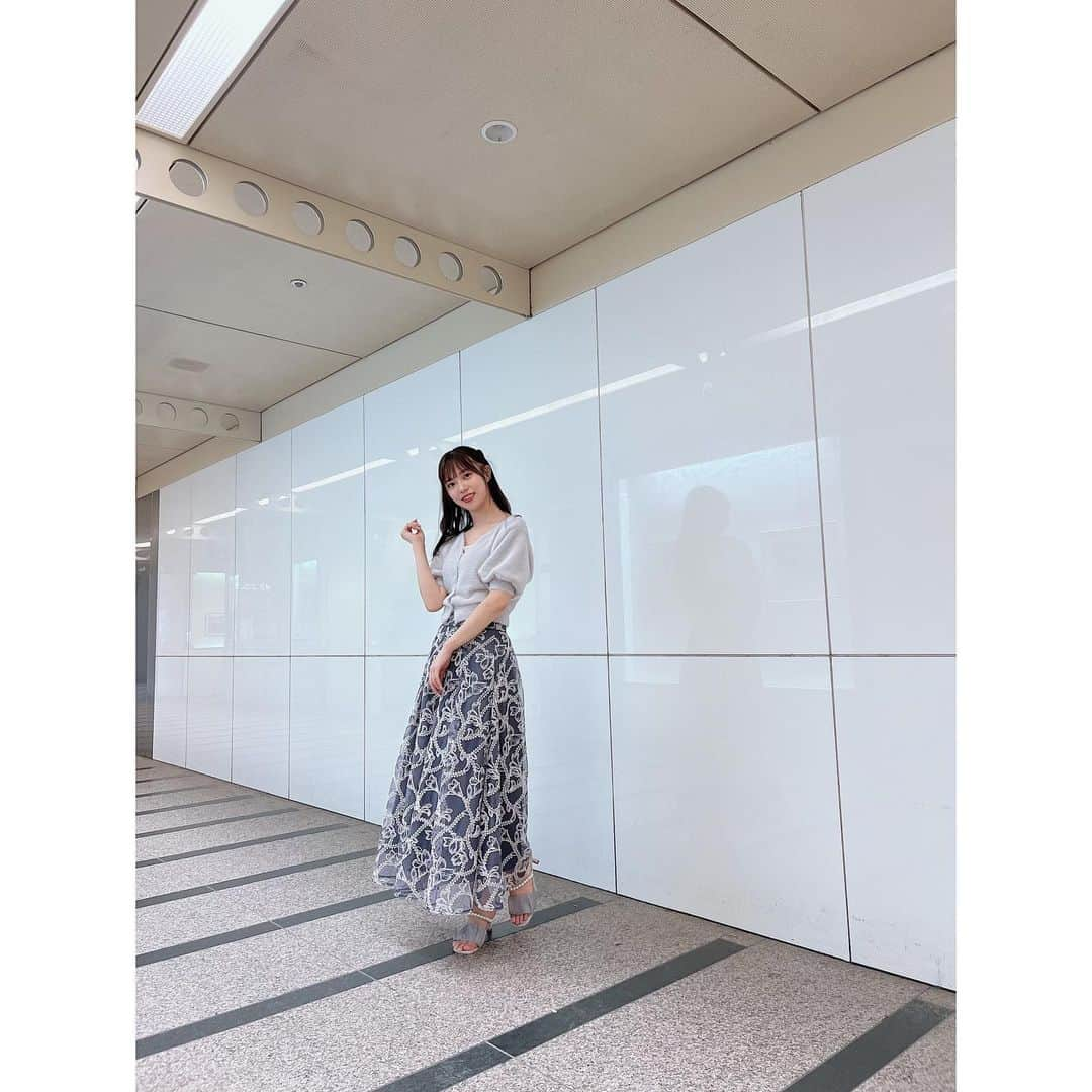 栗山梨奈さんのインスタグラム写真 - (栗山梨奈Instagram)「大人っぽいでしょ、大人だもの（？）  人がいない隙を狙って撮った、恥ずかしい #Mercuryduo#マーキュリーデュオ#ingni#イング」9月21日 21時19分 - krn_hkt48