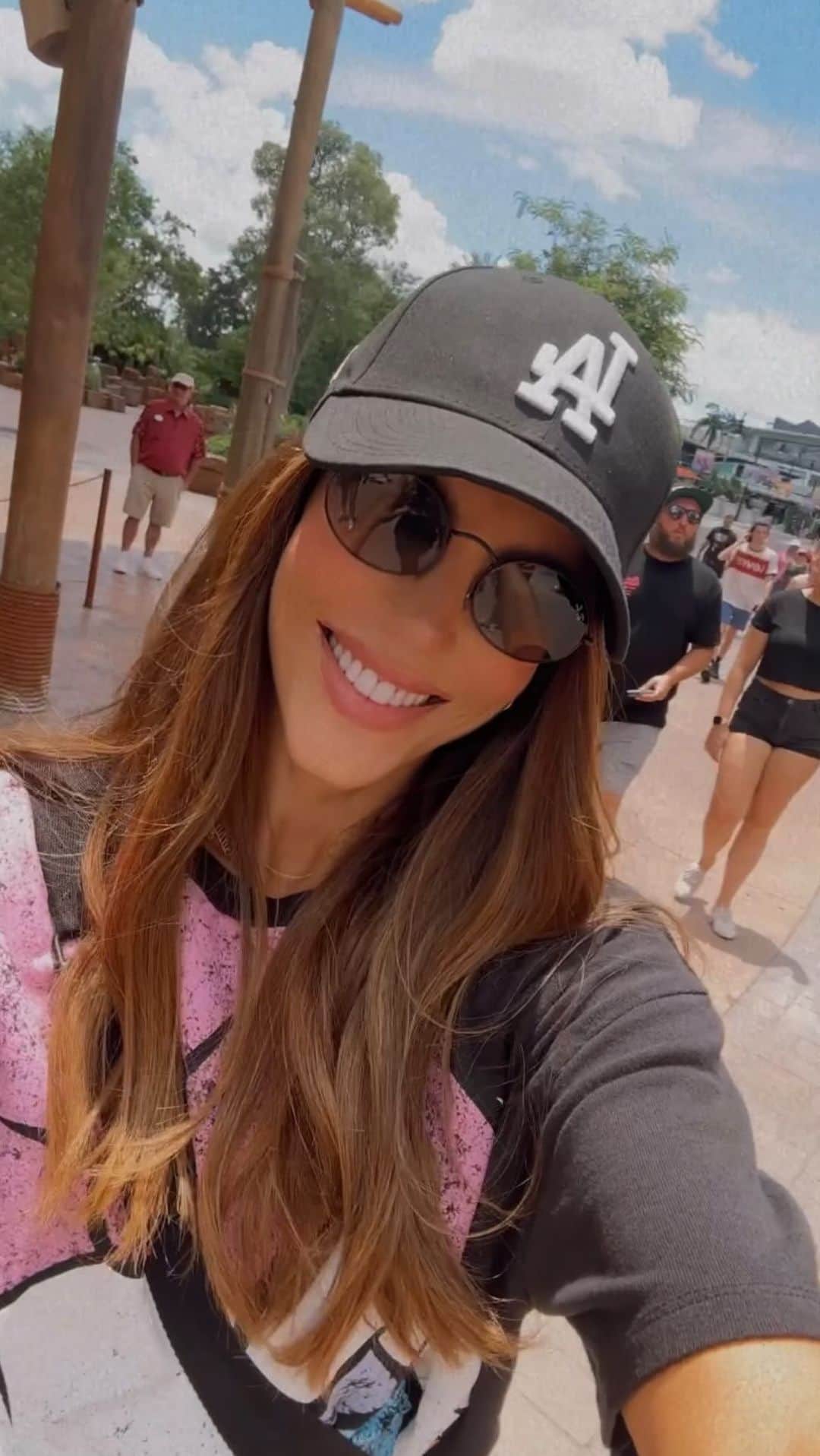 Gaby Espinoのインスタグラム：「#TBT Cuando se trata de planificación, adrenalina y disfrute @yuliotravelusa @yuliotravel son los mejores! 🤪 ya pensando en las próximas vacaciones!」