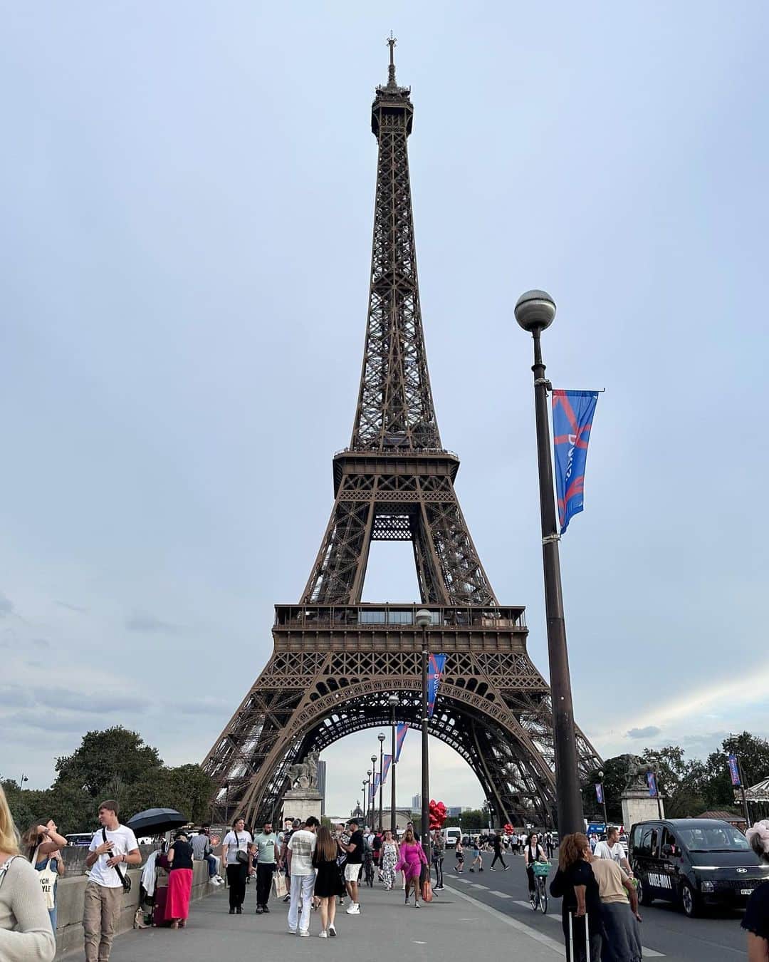 YUKIKOさんのインスタグラム写真 - (YUKIKOInstagram)「. エッフェル塔🇫🇷✨  #パリ #パリ旅行 #フランス #フランス旅行 #エッフェル塔 #paris #parisfrance #eiffeltower」9月21日 21時10分 - 128yukinco