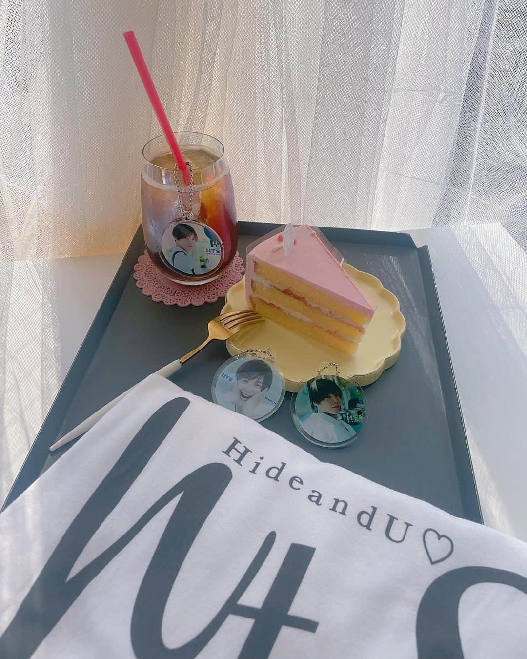 塩澤英真さんのインスタグラム写真 - (塩澤英真Instagram)「Looooove💎🍰💓 今年の夏はとにかく幸せな夏でした。  Hide and U♡  Thanks to...// BOSS & Ryan & all of staff  and... all of YOU!!  #東京カフェ #韓国カフェ #カフェ #tokyo #tokyocafe #tokyocafehopping #cafehopping #Seoul #cafe #sweets #cake #coffee #coffeelover #coffeeshop #life #daily #love #fashion #photo #snap #summe #2023」9月21日 21時10分 - hidemasa_shiozawa