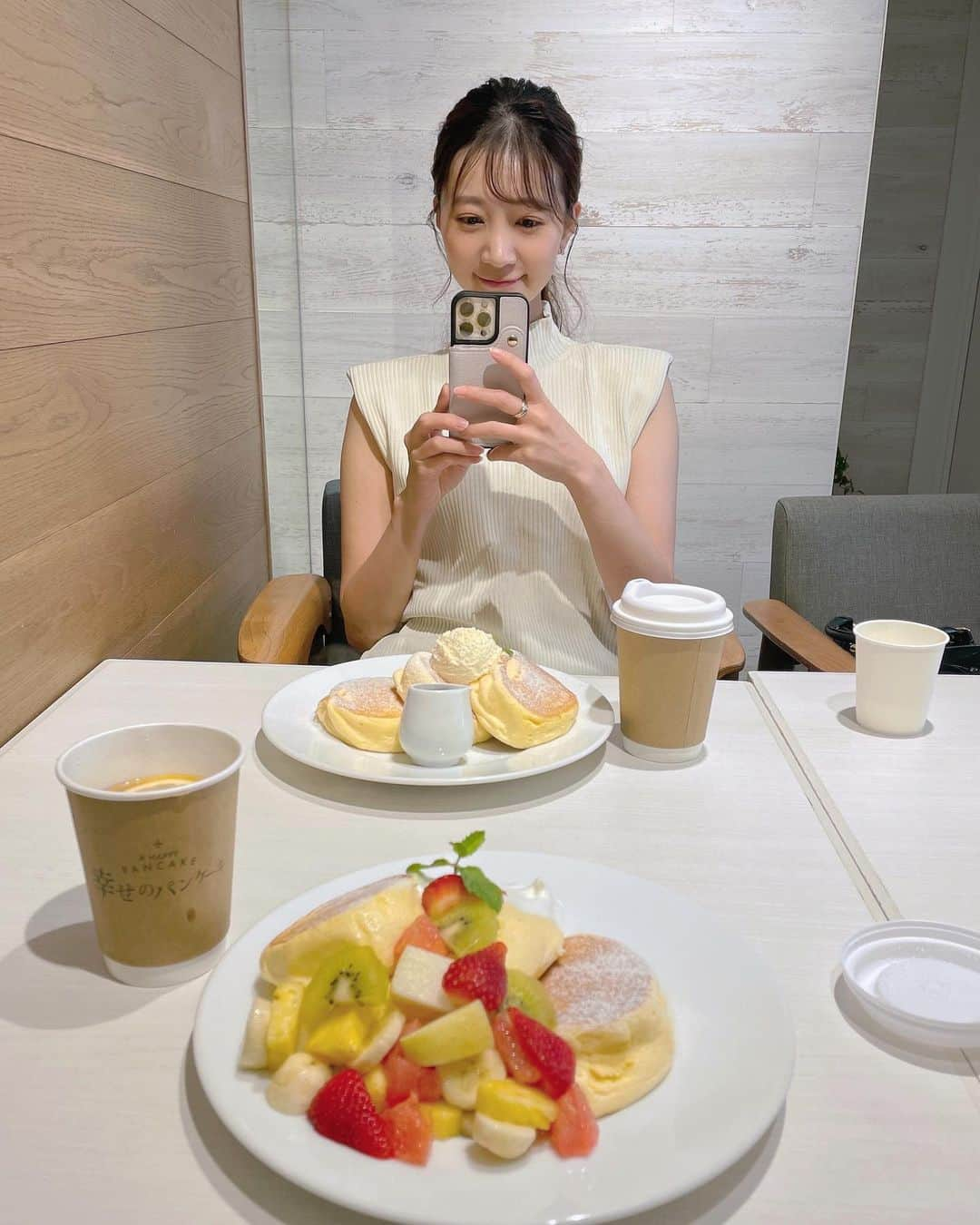 夢咲ねね（赤根那奈）さんのインスタグラム写真 - (夢咲ねね（赤根那奈）Instagram)「.  れなとなな🤍  #スクールオブロック　#観劇 #🎸　#🥞」9月21日 21時22分 - yumesaki__nene