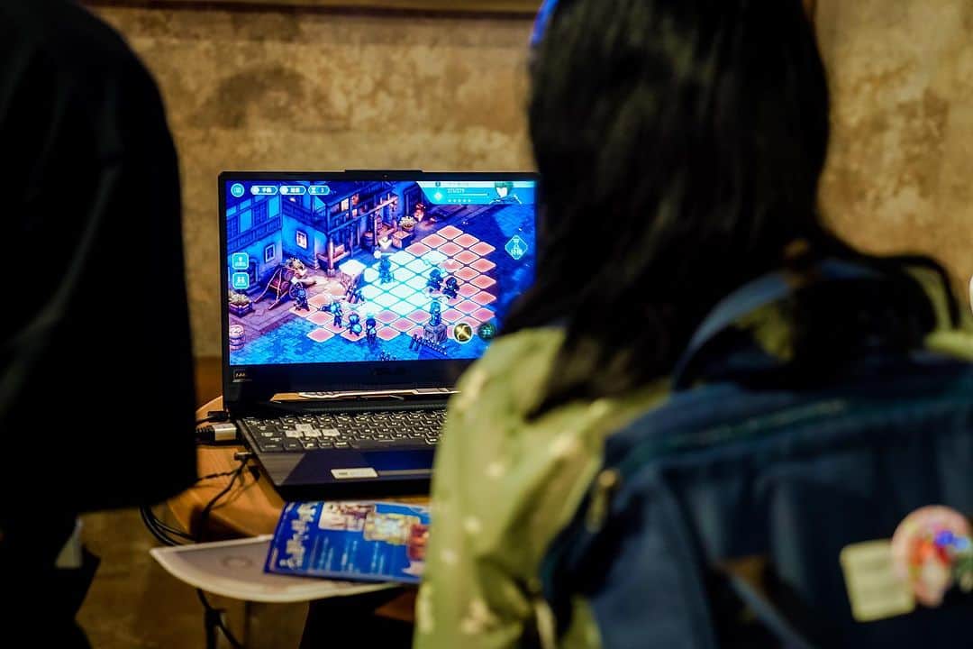 やもはちこさんのインスタグラム写真 - (やもはちこInstagram)「Our first day at #tokyogameshow just whizzed by, and it was an absolute blast meeting all of you! Come be a part of the mystic world of Iria at Hall 2, Booth 2-N14. Chat, game, and let’s have a good time together #swordofconvallaria #trpg #jrpg #turnbasedrpg #rpg #pcgamer #tgs2023 #pcgaming #mobilegaming」9月21日 21時28分 - yamohachiko
