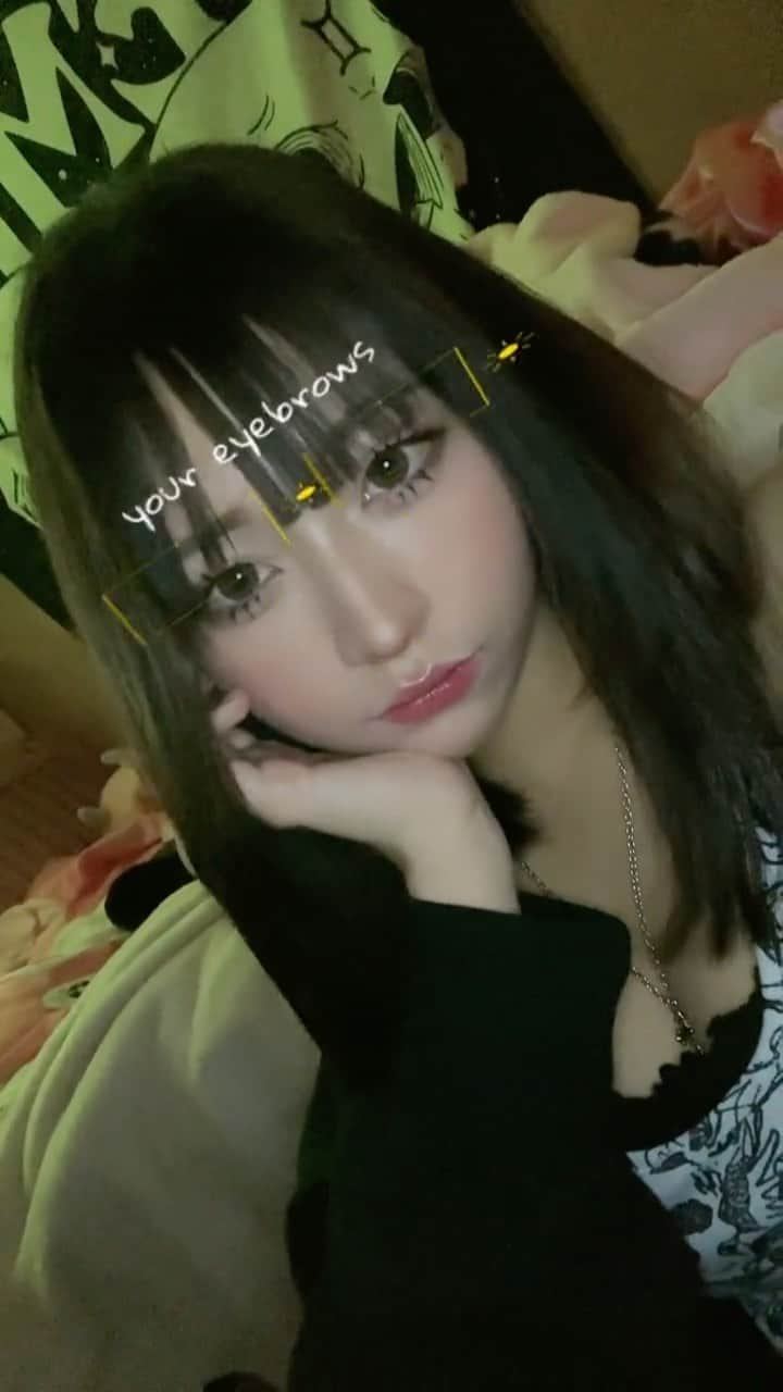 【TikTok】高校生エンタメ研究所のインスタグラム：「中学時代のえなちゃんです✨  他のTikTokも それぞれ全然雰囲気が違って 沼落ちする可愛さです👼😈✩.*˚ #中毒性  今は高校1年生になられた🎀  【本日のモデルさん】 ⁡TikTok ⇒ En4  PS.  公式LINEはこちらの プロフィールのリンクからどうぞ▼▼  @teen_trend_tv   いつも見てくれて ありがとうございます✩ ⁡ 全国の皆さまが推してる 高校生をご紹介👼 ⁡ リール投稿は、完全他薦の DM投票制で 選出させて頂いてます。 #TikTok総選挙 ⁡ 『今、日本一モテてる高校生』 をリアルに掲載しているメディア ⁡ 全国の芸能事務所 各メディア、雑誌の編集部 レコード会社も含めた プロデューサーの方々と 提携しています！ ⁡ 次世代スター発掘などにも 貢献できれば光栄です。 ⁡ ⁡ 〜運営からのお願い〜 ⁡ いいね！お気に入りボタン！ ポチッとして頂けると嬉しいです👍 ⁡ また、投稿の下にある 飛行機マークを押してシェアして いただけると喜びますっ‪⸜‪‪☺︎‬⸝‬‪‪ ⁡ 初めましての方は フォローよろしくです！😘 ⁡ #jc #jcブランド #女子中学生 #可愛い女の子 #tiktok #ティックトック  #ギャル #tiktokjapan  #japanesetiktok」