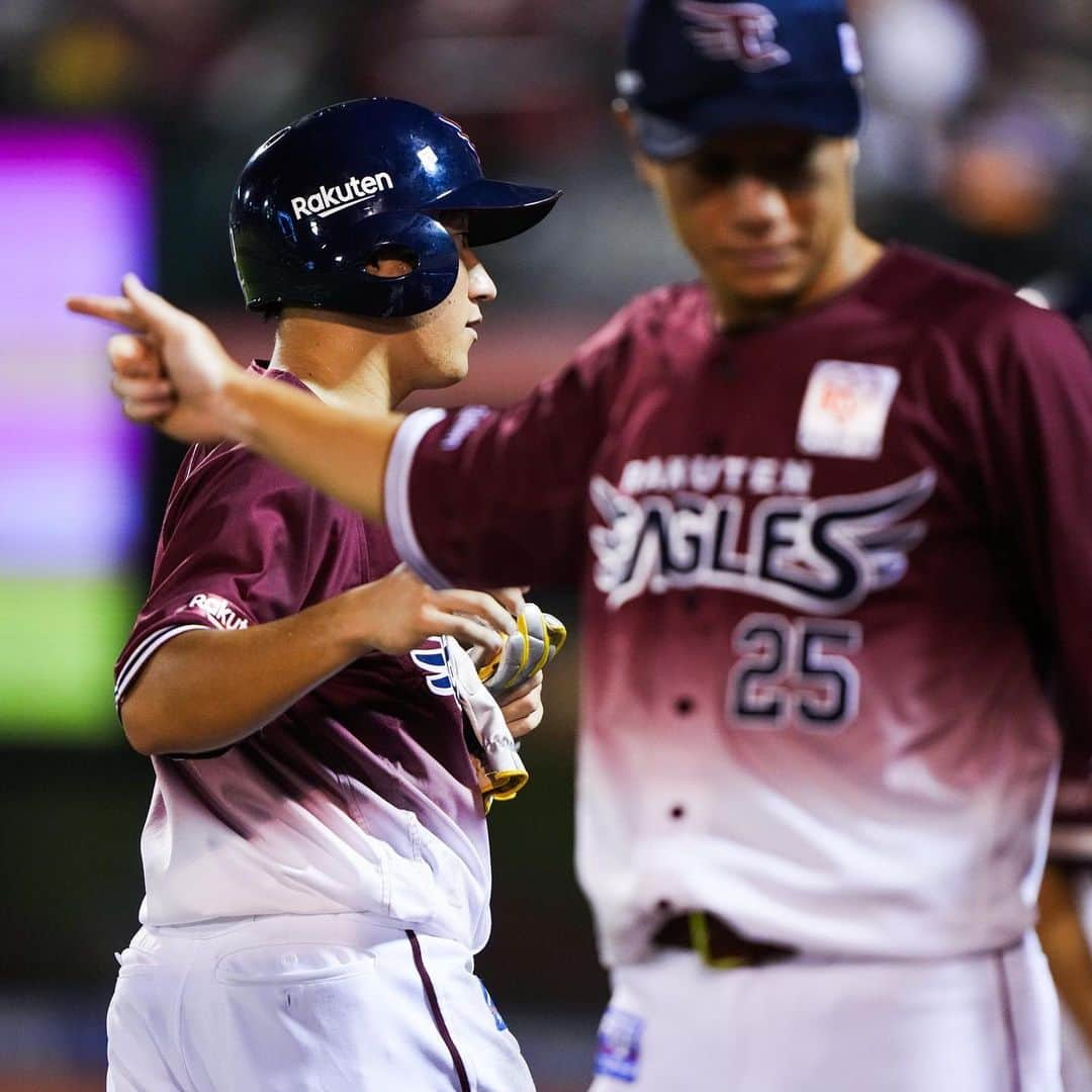 東北楽天ゴールデンイーグルスさんのインスタグラム写真 - (東北楽天ゴールデンイーグルスInstagram)「⚾️  ⚾️E 2-7 L⚾️  投打で精彩を欠いてしまい完敗。10連戦は3勝3敗に。 久しぶりの一軍登板となった塩見選手は4回4安打4失点⚾️ 3番手の松井友飛選手が3回1安打無失点4奪三振の好投‼️ 9回に登板した4番手の内選手も三者凡退に抑えた👍🏼 打っては浅村選手が4回に25号ソロを放つ🔥 小深田選手は2安打の活躍👏🏼  #鷲が掴む #rakuteneagles #塩見貴洋 #浅村栄斗 #松井友飛 #小深田大翔  #内星龍  #小郷裕哉」9月21日 21時48分 - rakuten_eagles