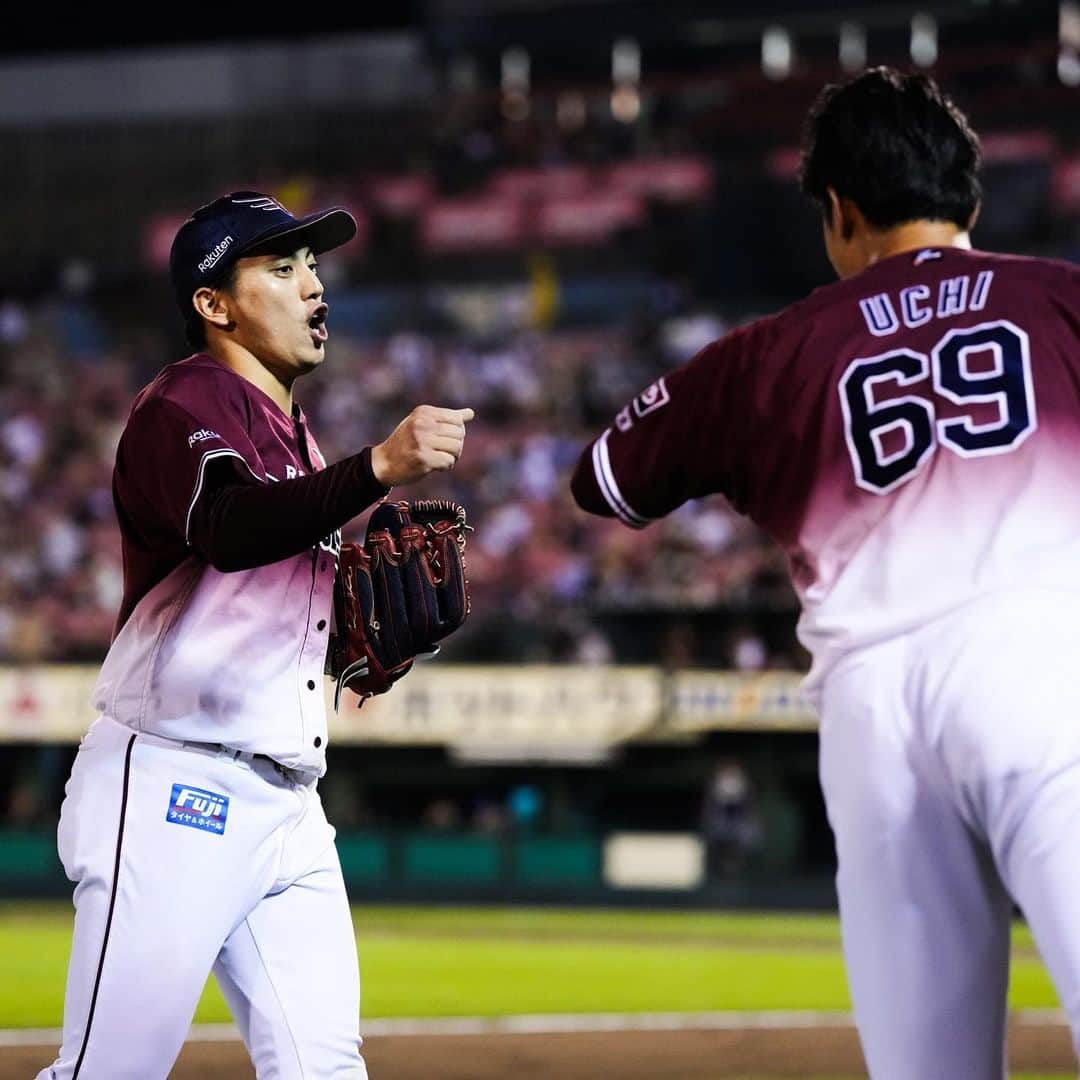 東北楽天ゴールデンイーグルスさんのインスタグラム写真 - (東北楽天ゴールデンイーグルスInstagram)「⚾️  ⚾️E 2-7 L⚾️  投打で精彩を欠いてしまい完敗。10連戦は3勝3敗に。 久しぶりの一軍登板となった塩見選手は4回4安打4失点⚾️ 3番手の松井友飛選手が3回1安打無失点4奪三振の好投‼️ 9回に登板した4番手の内選手も三者凡退に抑えた👍🏼 打っては浅村選手が4回に25号ソロを放つ🔥 小深田選手は2安打の活躍👏🏼  #鷲が掴む #rakuteneagles #塩見貴洋 #浅村栄斗 #松井友飛 #小深田大翔  #内星龍  #小郷裕哉」9月21日 21時48分 - rakuten_eagles