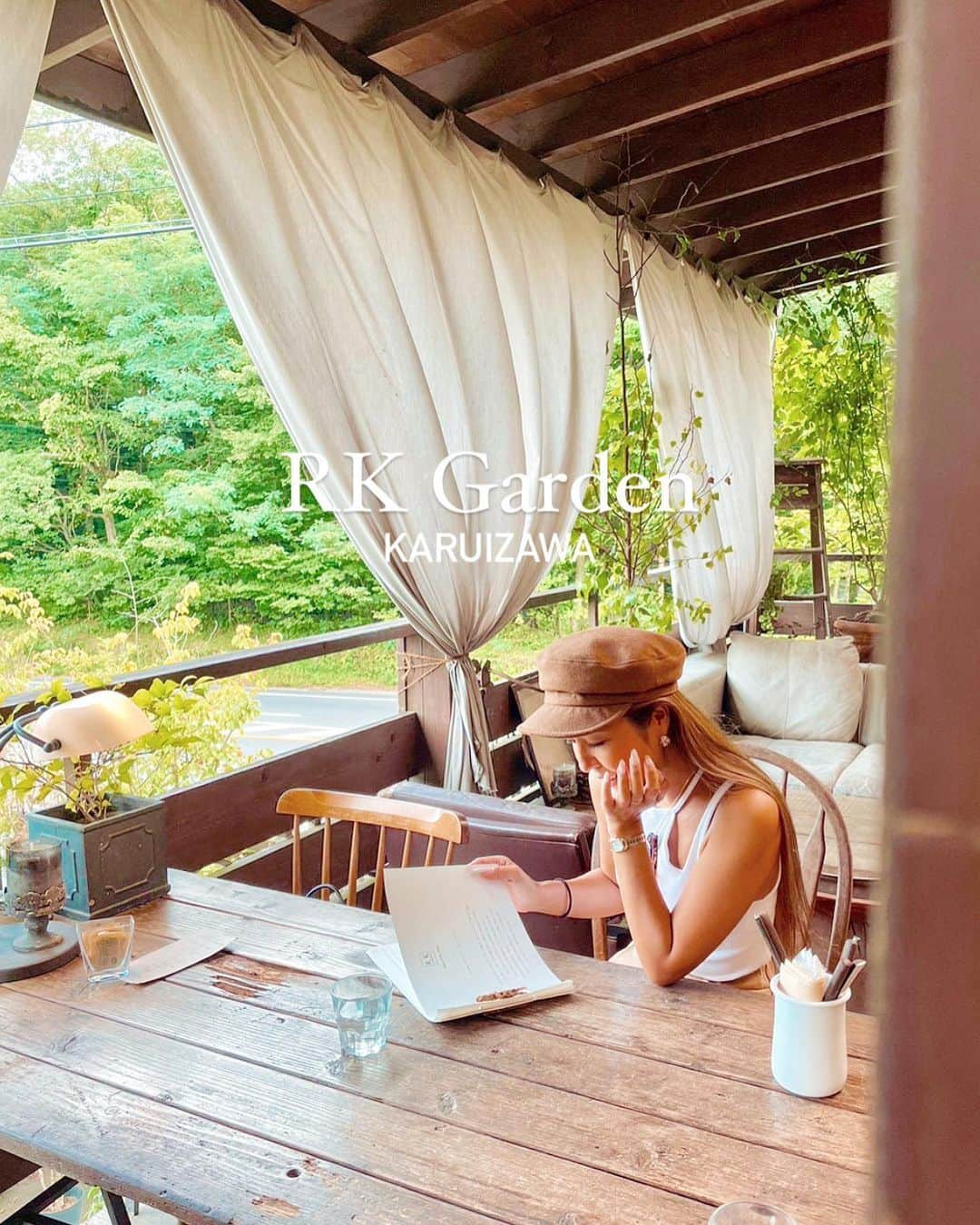 MIMIのインスタグラム：「🌳🍀🪵  軽井沢のオシャレCafe🤎💚🤍 📍 @rk_garden  暖かい時期しかOPENしてないから 行く時は注意してね😇‼️  また来年の夏も行きたいな☀️💗  #軽井沢#長野県#軽井沢カフェ #軽井沢ランチ#karuizawa#karuizawaCafe#RKGarden#RKガーデン#長野観光 #軽井沢旅行 #軽井沢観光#Cafe#cafelover #オシャレカフェ #Garden#mimitrip_2023 #2023Summer#花屋さん#花屋カフェ #tabijyo_cafe #genic_cafe」