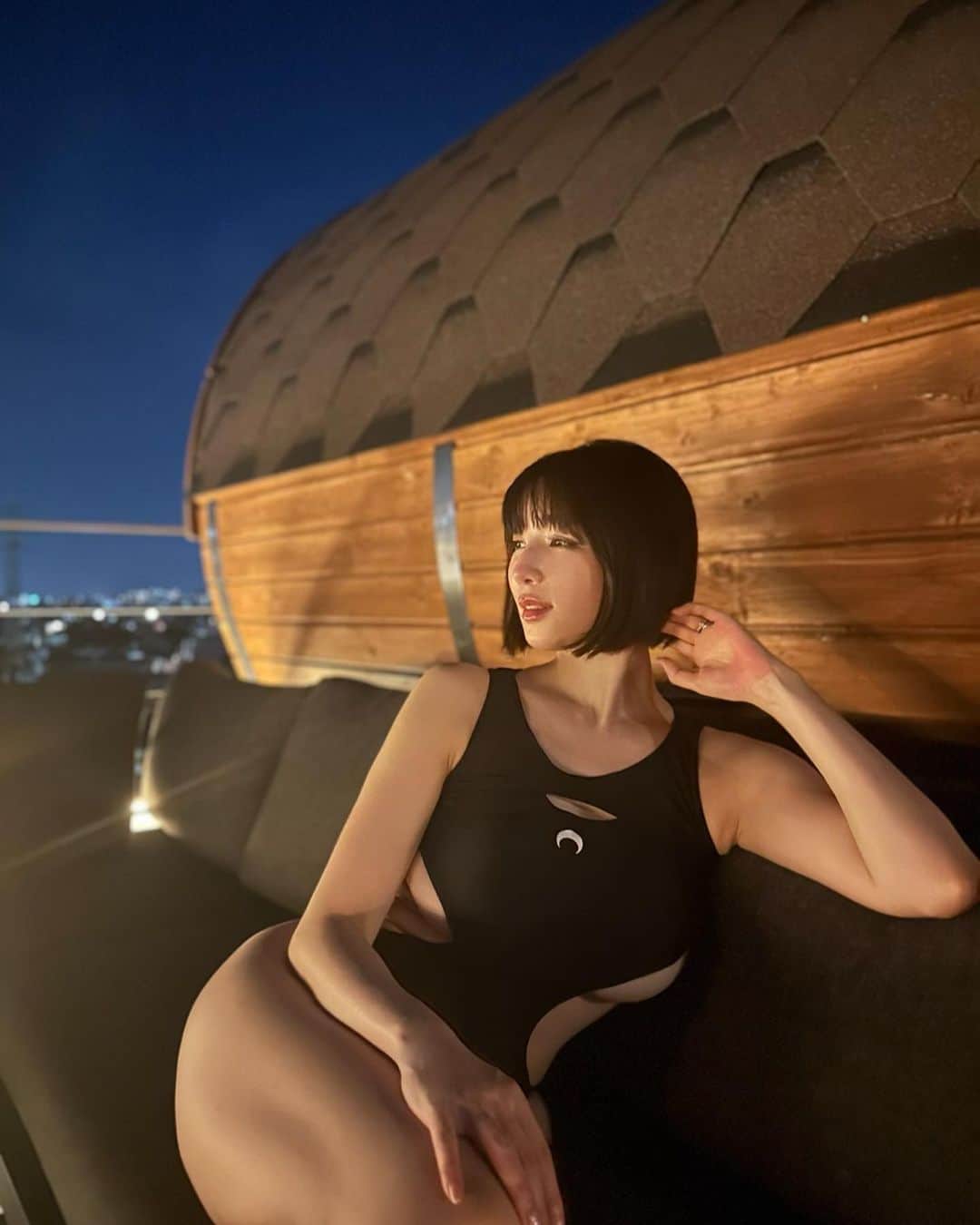 森下悠里さんのインスタグラム写真 - (森下悠里Instagram)「何枚目が好き？♡  @sauna.sanctuary   夜も最高🧖‍♀️🤍」9月21日 22時10分 - yuurimorishita