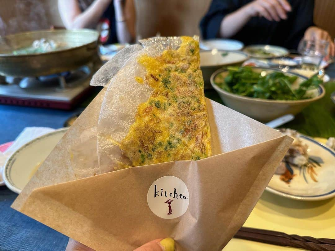 東原亜希さんのインスタグラム写真 - (東原亜希Instagram)「山盛りの🌱🥬 お料理教室なのに、毎度ごちそうさまでしたって言って帰っちゃう。美味しすぎてランチしに行ってるだけ説🫢 復習します🙏」9月21日 22時08分 - akihigashihara