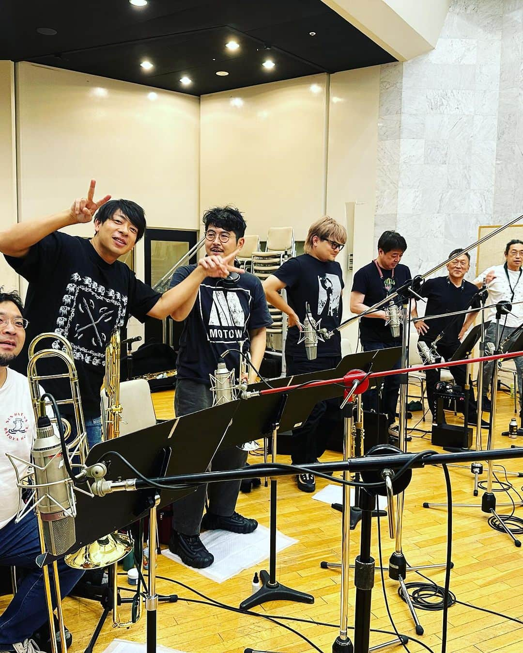 林ゆうきさんのインスタグラム写真 - (林ゆうきInstagram)「今日も最高の音を頂きました！  With the utmost respect and gratitude to the best musicians.  ＃劇伴作曲家のにちじょう」9月21日 22時12分 - yukihayashi1231