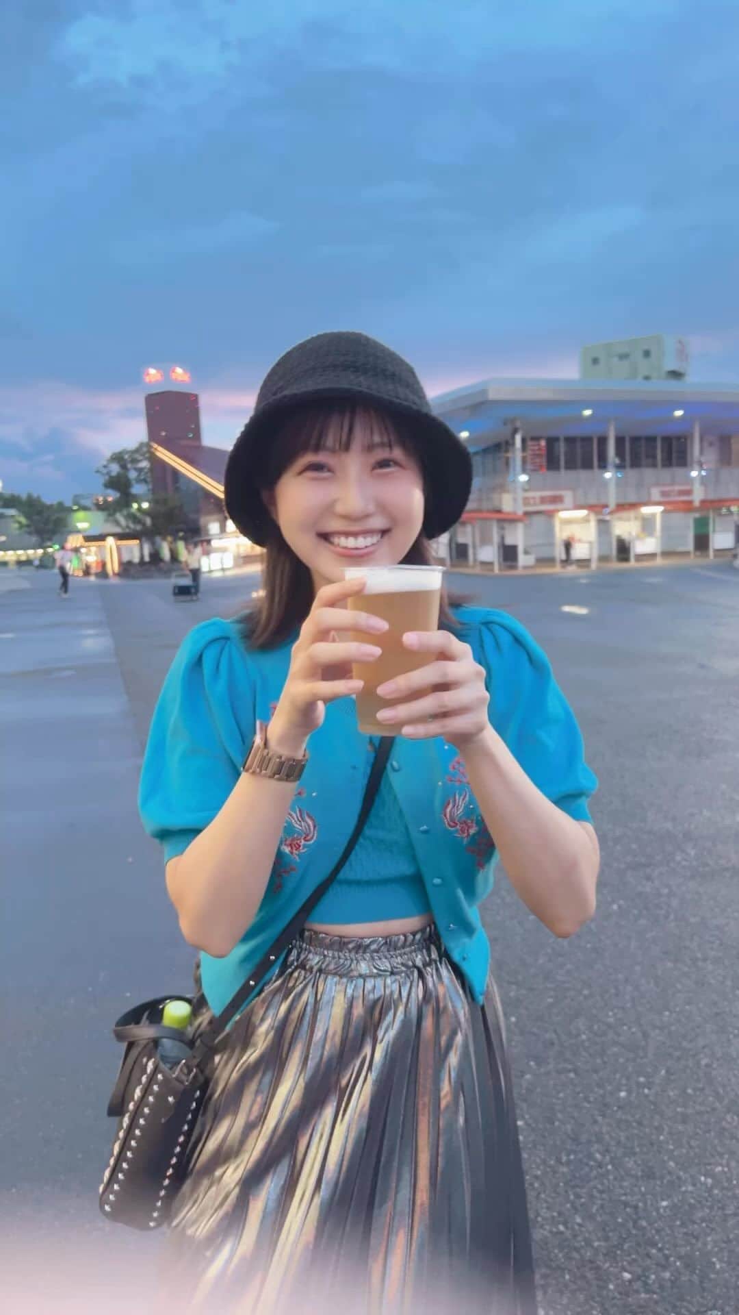 天野麻菜のインスタグラム：「ビール女子。3607」
