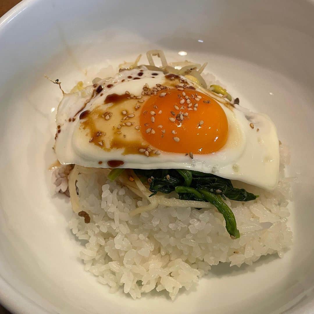 永島知洋さんのインスタグラム写真 - (永島知洋Instagram)「うまかったな。 下関の韓国料理。 いつも通りの安定感！ 最高です。 マシッソヨ〜 #永島知洋 #下関グルメ #韓国料理 #スンドゥブ」9月21日 22時29分 - tomohiro.nagashima