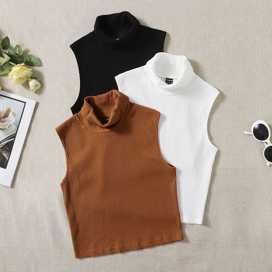 SHEINのインスタグラム：「Meet our cozy SZN staples that go beyond basic 👚🍂💫 Which EZwear ribbed knits are the foundation of your fall uniform? 👇  🔎 2809005 2809139  #SHEIN #SHEINforAll #SHEINstyle #fashion #chic」