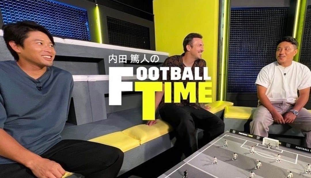 ハーフナー・マイクのインスタグラム：「是非是非  本日よりDAZNで公開されてます　「内田篤人のFOOTBALL TIME」に出演してます❗️  my bro のミチとゲストで行きました😁 同い年と仕事すると話が弾みます^ ^ mcの野村さん、編集のみなさん、無駄話が多く申し訳ありませんでしたw  うっちーみっちーまいきーでお送りいたしました^ ^  #dazn  #内田篤人のfootballtime  #野村明弘 #うっちー #みっちー #まいきー」