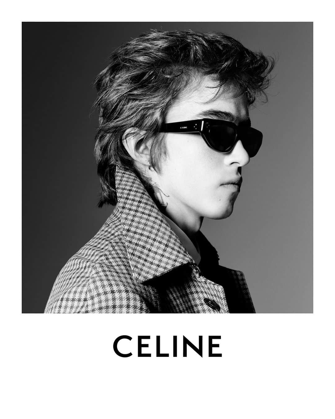 Celineのインスタグラム：「CELINE 18 LA COLLECTION DU PALACE PARIS SYNDROME  CELINE HOMME WINTER 23  CLEINE TAILORING CELINE MAC COAT  CELINE BLACK FRAME SUNGLASSES   EMIL @HEDISLIMANE PHOTOGRAPHY PARIS MARCH 2023  COLLECTION AVAILABLE NOW IN STORE AND ON CELINE.COM   #LEPALACE #CELINEHOMME #CELINEBYHEDISLIMANE」