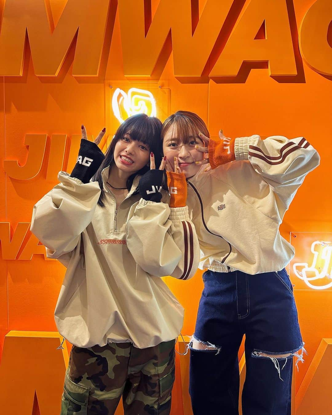 山本舞香さんのインスタグラム写真 - (山本舞香Instagram)「JIMWAG POP UP  🧡🧡🧡  頼んだ服。待ちきれません。  @jimwag_official  @___nicoichi___  @riri_94413」9月21日 23時11分 - yamamotomaika_official