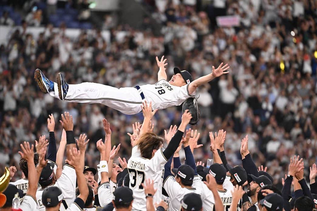 中川圭太さんのインスタグラム写真 - (中川圭太Instagram)「2023.9.20  🏆V3🏆」9月21日 23時05分 - orix.67