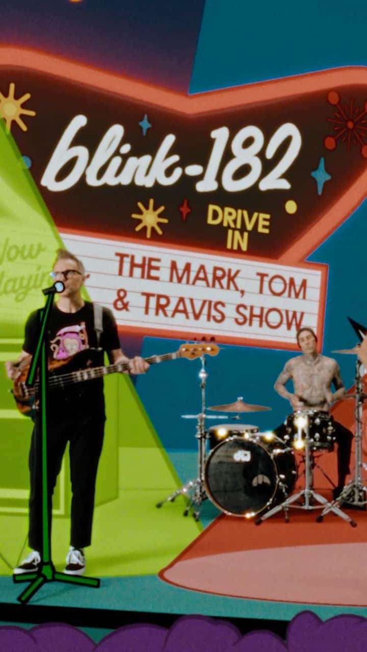 マーク・ホッパスのインスタグラム：「ONE MORE TIME OUT NOW @blink182」