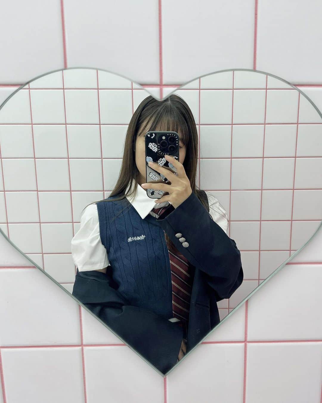 松岡美沙のインスタグラム：「♡ . . @bkeyphoto_jp  . ももりと一足お先に体験してきました🩷 . 可愛い韓国制服たくさんあって、 フォトブースも可愛いかった~📸🩷 . . . #ビキフォト #bkeyphoto #韓国制服 #制服 #制服レンタル #制服フォト #韓国フォト #韓国 #新大久保 #shinokubo #cute #可愛い #japan #日本 #🐰 #🩷」