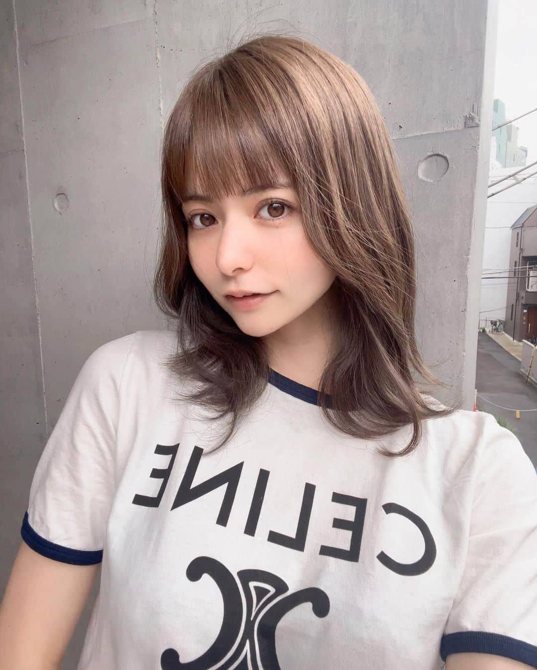紅羽祐美のインスタグラム：「トゥヤトゥヤ👱🏻‍♀️ TOKIOトリートメントもカラーも ほんっとに清水さんしか無理🥱❤️‍🔥❤️‍🔥  わんちゃんと行けるも最高にうれしい🫰🏻  @arcana_hitomi  @arcana_hair」