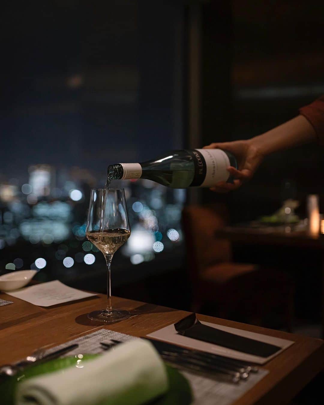 ザ・プリンスギャラリー 東京紀尾井町さんのインスタグラム写真 - (ザ・プリンスギャラリー 東京紀尾井町Instagram)「煌めく夜景がロマンチックな夜を演出。  Twinkling night views make for a romantic dinner.  Share your own images with us by tagging @princegallerytokyokioicho  ————————————————————— #theluxurycollection #princehotels #tokyohotel #marriottbonvoy #theprincegallerytokyokioicho #tokyohotelstay #ザプリンスギャラリー東京紀尾井町 #東京ホテル #ホテルステイ #東京ホテルステイ #ディナー #ディナーデート #ホテルディナー #夜景」9月21日 23時20分 - princegallerytokyokioicho
