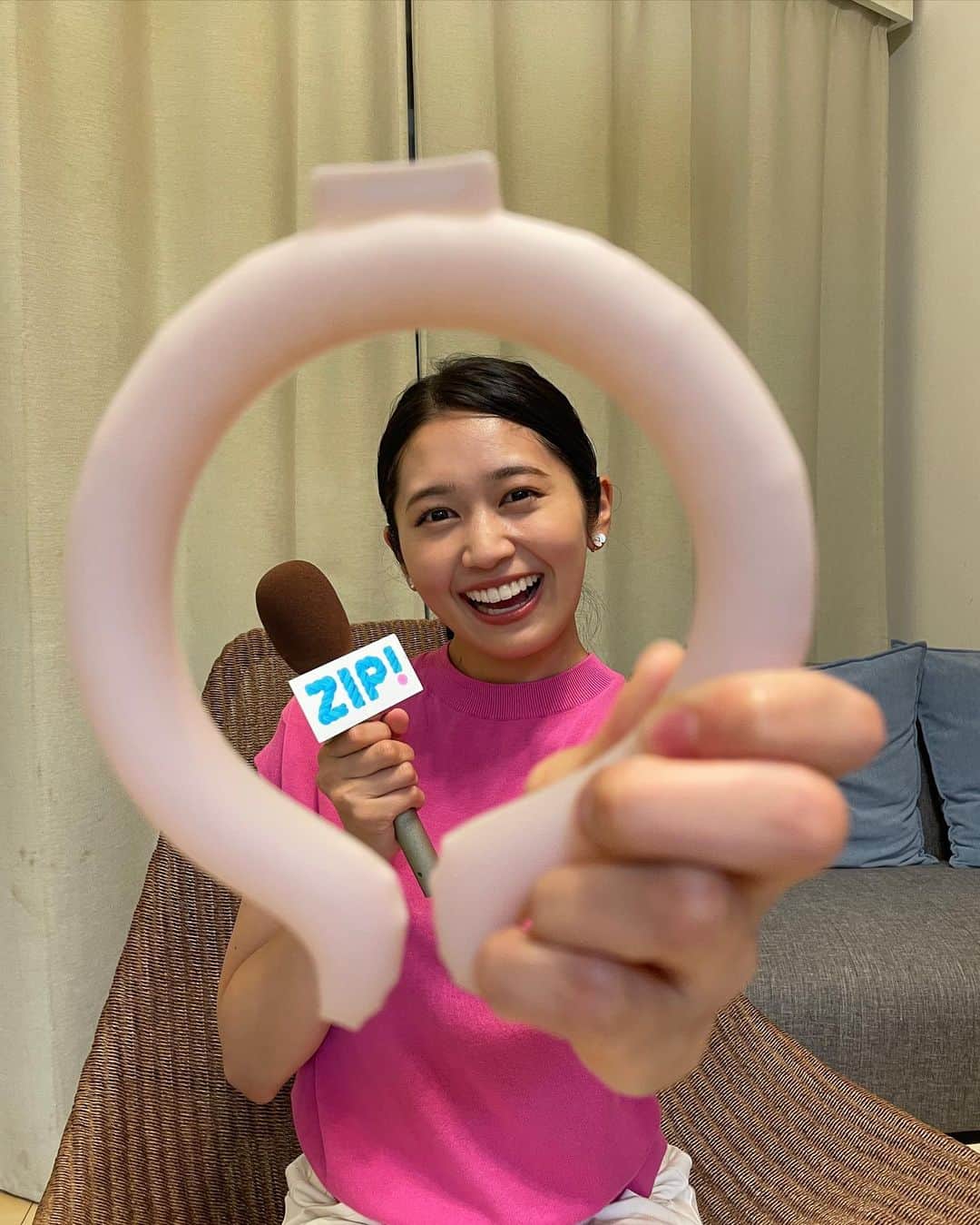 浅野杏奈のインスタグラム：「明日！9月22日 日本テレビ「ZIP!」 特集コーナーに出演します👌🏻  皆さんは"夏じまい"出来てますか⁉︎ 夏にたくさん使った物を、 来年もスッキリ使うための秘訣をお届け🏖️✨  日傘やレジャーシート、エアコンも！ そのままに…してませんか？  #ZIP! #ZIP特集」