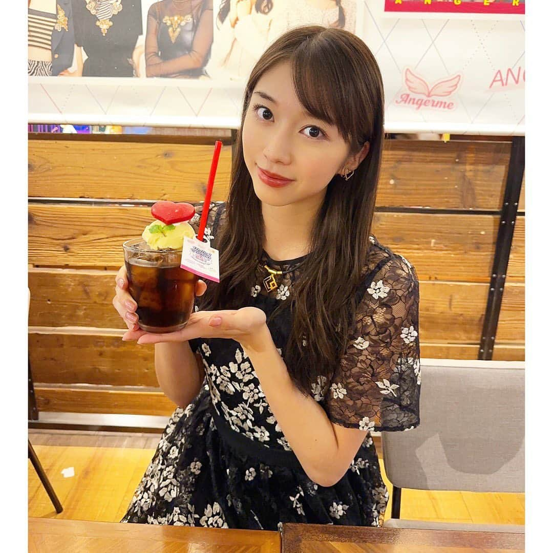 牧野真莉愛さんのインスタグラム写真 - (牧野真莉愛Instagram)「♡ ♡ TOWER RECORDS CAFE 渋谷店さんへ行きました💖 ☕️☕️☕️☕️☕️☕️☕️☕️☕️☕️☕️☕️☕️☕️ TOWER RECORDS CAFE × HELLO! PROJECT ✨HELLO! PROJECT 25th Anniversary Cafe✨ 🎀 【開催期間】 2023年9月22日(金)～10月17日(火) 【開催店舗】 TOWER RECORDS CAFE 渋谷店 TOWER RECORDS CAFE 名古屋栄スカイル店 TOWER RECORDS CAFE 梅田NU茶屋町店 🎀 踊れ！モーニングカレー(Updated)🍛 アイスるモーニングコーヒー☕️ 超超超おいしかったです💕💕💕 ＆ 石田亜佑美さん、料理長みたいでかっこよかったです💙 ＆＆ タワーレコードカフェさんとコラボ、 まりあとっても嬉しいです🐰💕💕💕 ♡ ♡  #タワーレコードカフェ渋谷店 さん #タワーレコードカフェ #タワレコカフェ #HelloProject #モーニング娘23 #石田亜佑美 さん #牧野真莉愛」9月21日 23時28分 - maria_makino.official