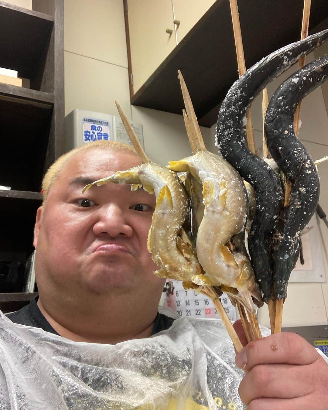のインスタグラム：「9/22(金)の前橋【どすこいうどん浜ちゃん】は！  昼11:30〜14:00 のみの営業です！ (うどんがなくなり次第終了)  宜しくお願い致します🤲  仕事の後は前橋【ステーキまさやん】 至福のひととき！👍  #浜亮太  #前橋 #どすこいうどん浜ちゃん #手打ちうどん #ステーキまさやん」