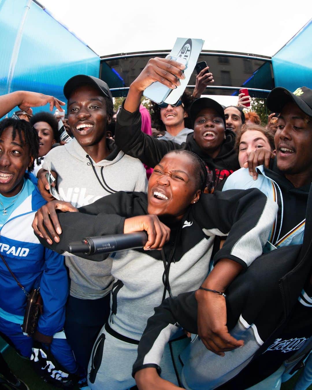 のインスタグラム：「📍Paris, France  @snipes x #NikeTech an Equipe De Nuit experience.」
