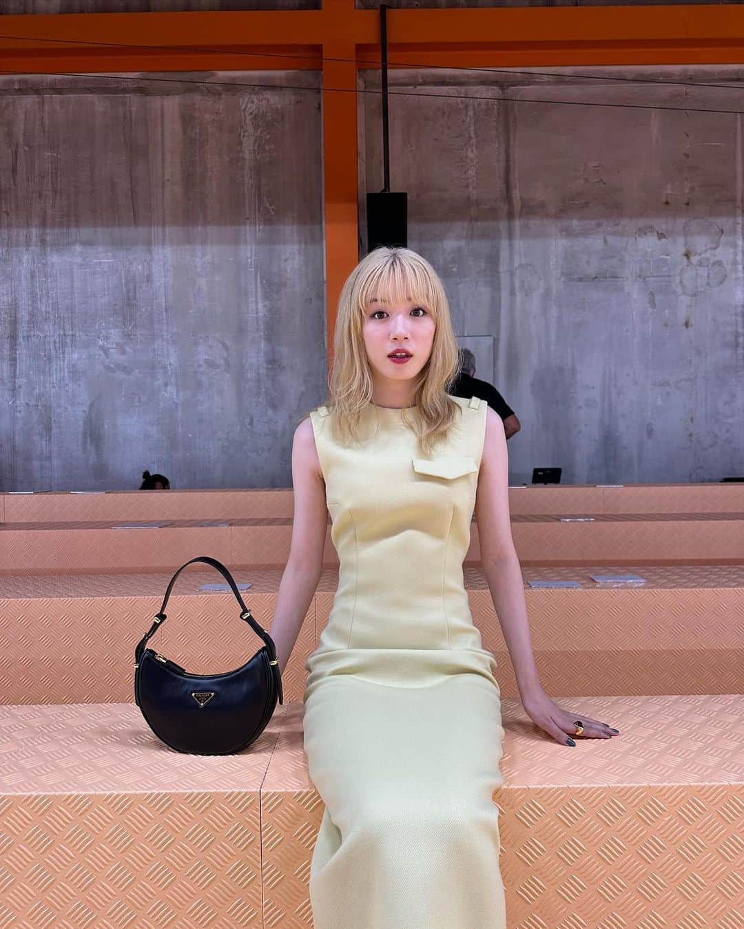 永野芽郁のインスタグラム：「・ Day 2💛💛💛 @prada  #PradaSS24 #milanfashionweek」