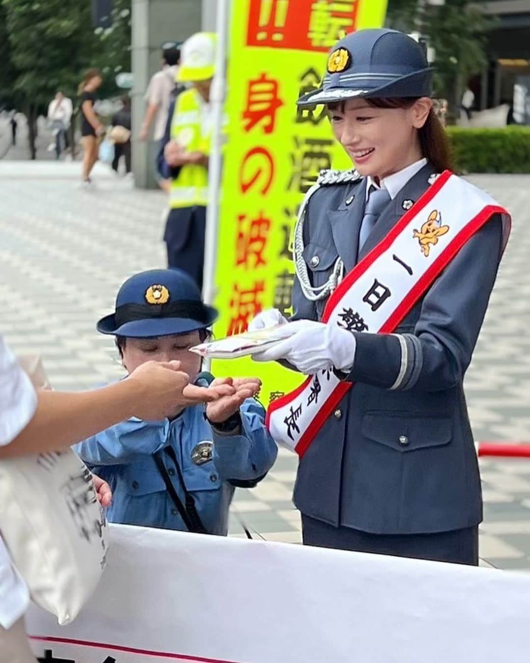 皆藤愛子さんのインスタグラム写真 - (皆藤愛子Instagram)「❤︎ 一日大崎警察署長を務めさせていただきました。ありがとうございました✨ 9月21日〜30日の期間、秋の全国交通安全運動が実施されています👮」9月21日 23時48分 - aiko_kaito_official