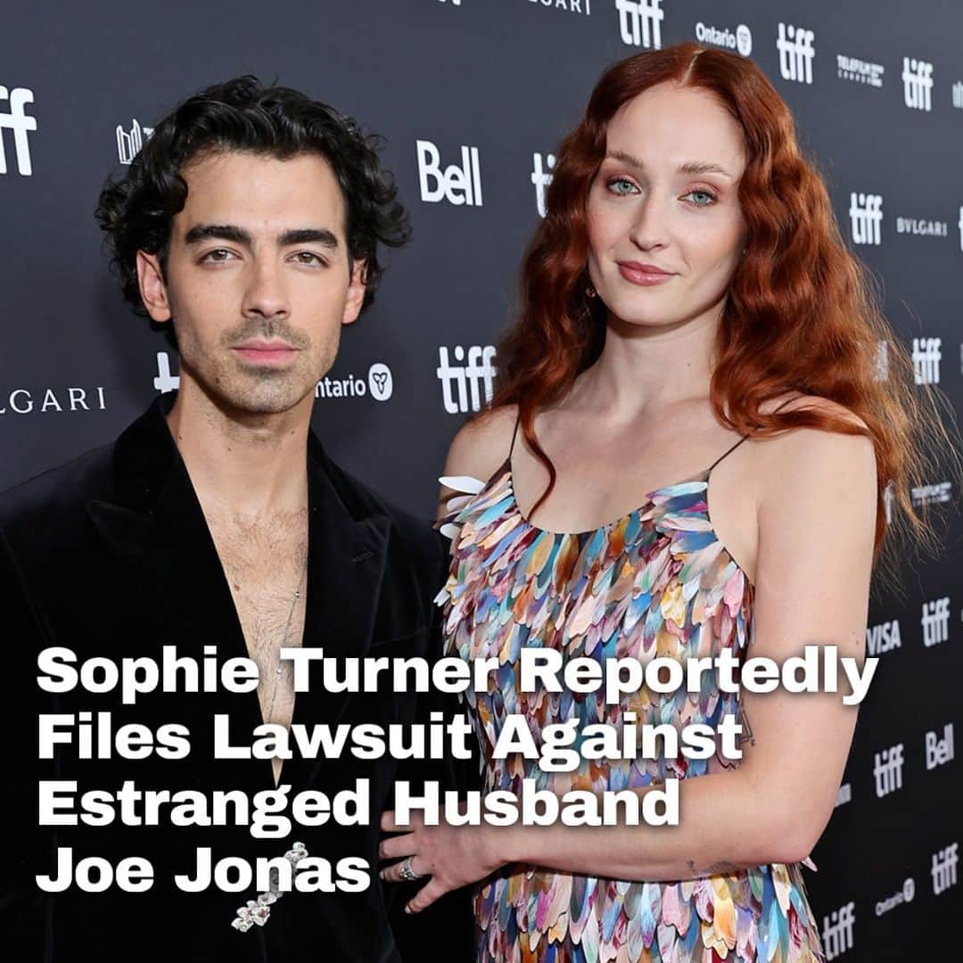 Just Jaredさんのインスタグラム写真 - (Just JaredInstagram)「Sophie Turner has reportedly filed legal paperwork suing Joe Jonas amid their divorce, requesting the return of their two children to England. Tap this picture in the LINK IN BIO for details. #SophieTurner #JoeJonas Photo: Getty」9月21日 23時56分 - justjared