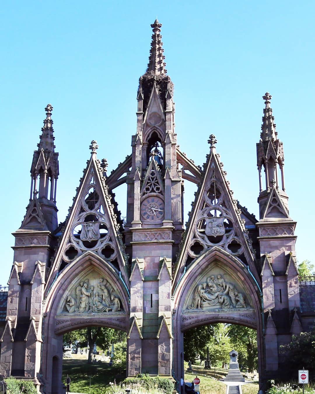 The Peninsula New Yorkのインスタグラム：「Historic beauty lives on.  #discovernyc #greenwoodcemetery #thepeninsulanewyork #nyctravel」