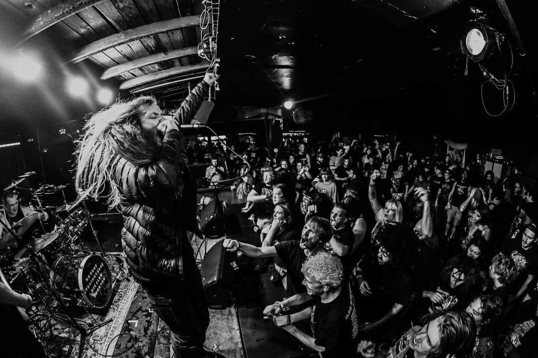Revolverのインスタグラム：「🤘 From the bludgeoning metallic hardcore of No Cure to the provocative occult metal of Dogma, these are five badass rising bands you need to know now. ⁠ ⁠ 🔗 Read the article at the link in bio」
