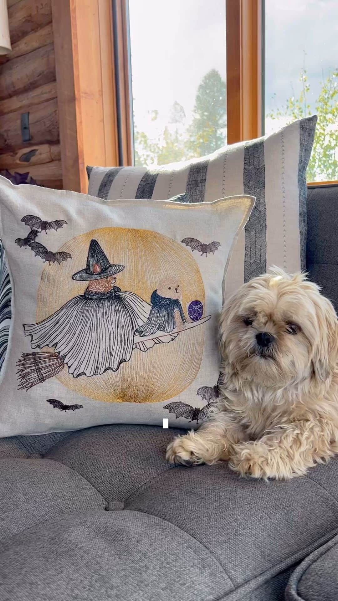 コーラル アンド タスクのインスタグラム：「Come sit for a spell🔮 as @stephanie_coralandtusk shares the secrets behind our new Supermoon Spell design, co-starring PAPI! 🐶 #coralandtusk #coralandtuskbtd」