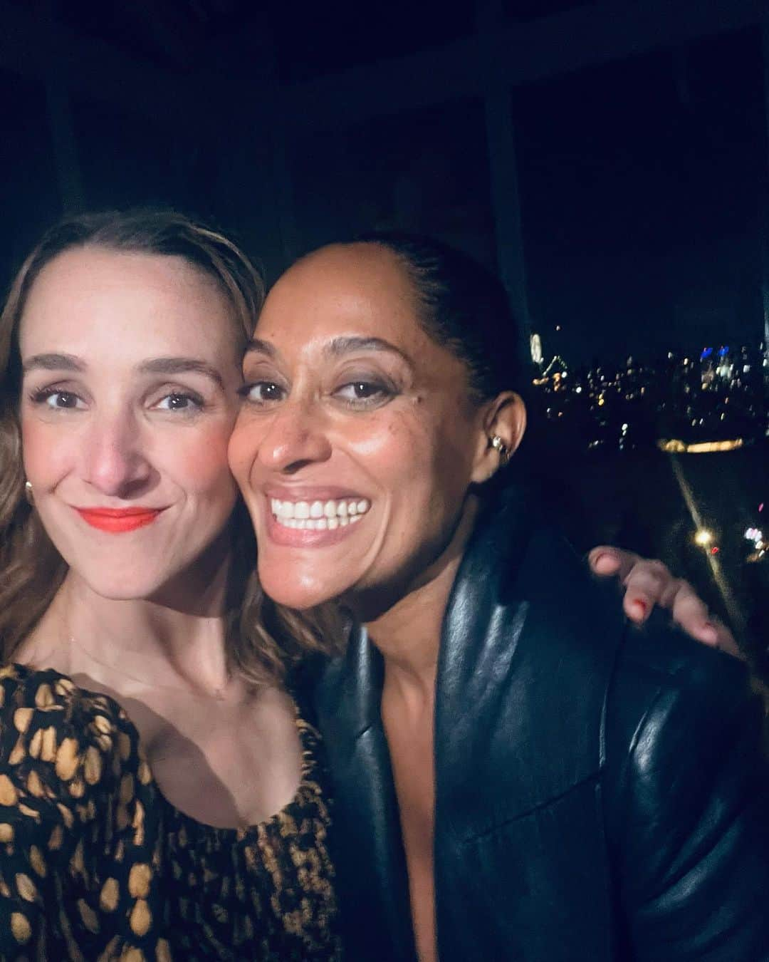 トレーシー・エリス・ロスさんのインスタグラム写真 - (トレーシー・エリス・ロスInstagram)「Candlelight beauty dinner / 4th Birthday celebration in NYC …thank you to all the gorgeous editors who came to dine and laugh with us. Oh we had so much fun.  Slide 1 & 9: @julesandfilm」9月22日 6時14分 - traceeellisross