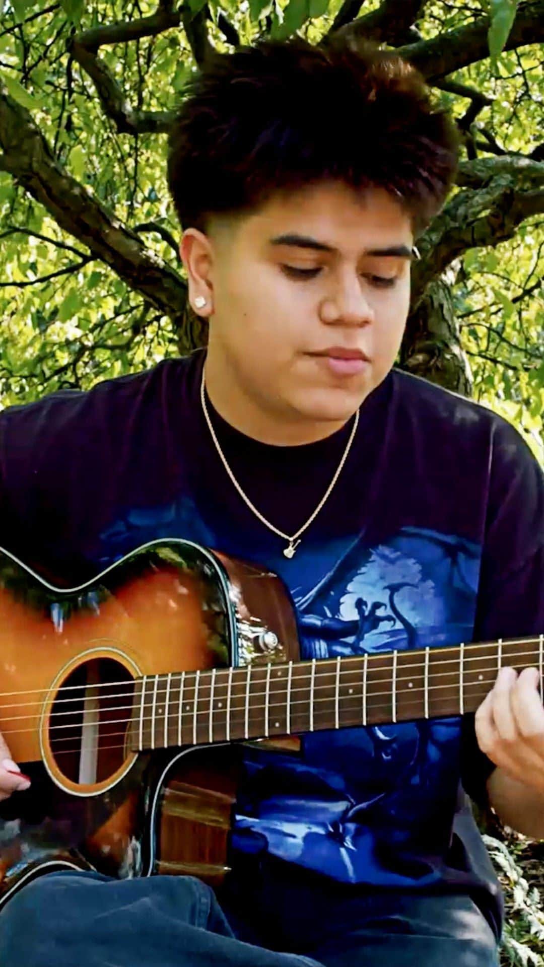 Fender Guitarのインスタグラム：「Dive into the world of Sierreño with @__juan.ortega of @_losaptos as he breaks down the sub-genre and key features of regional Mexican music and talks through his own songwriting process. Head to the link in in bio to watch more.」