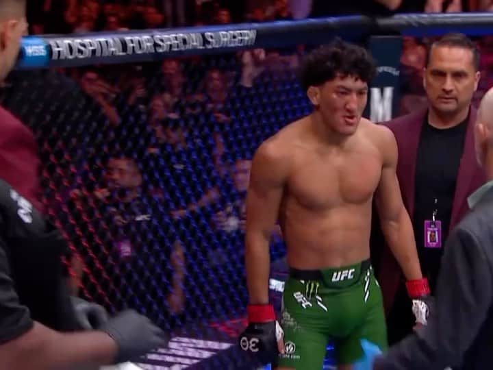 UFCのインスタグラム：「#NocheUFC was the most watched fight night of ALL-TIME on ESPN+ and had 3x the average viewers and minutes watched on the Spanish feed. The success of the show has sped up @danawhite’s plans to do an event in Mexico. He is looking at early 2024 in Mexico City.」