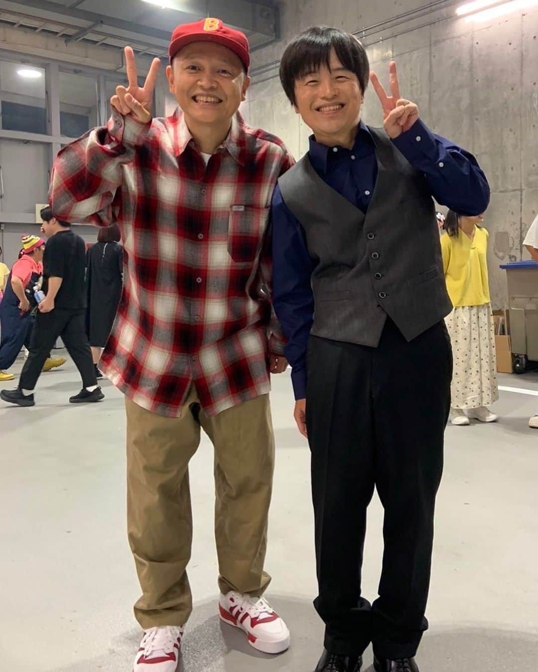 バカリズムのインスタグラム：「マジ歌ライブありがとうございました！ 楽しかったー！」