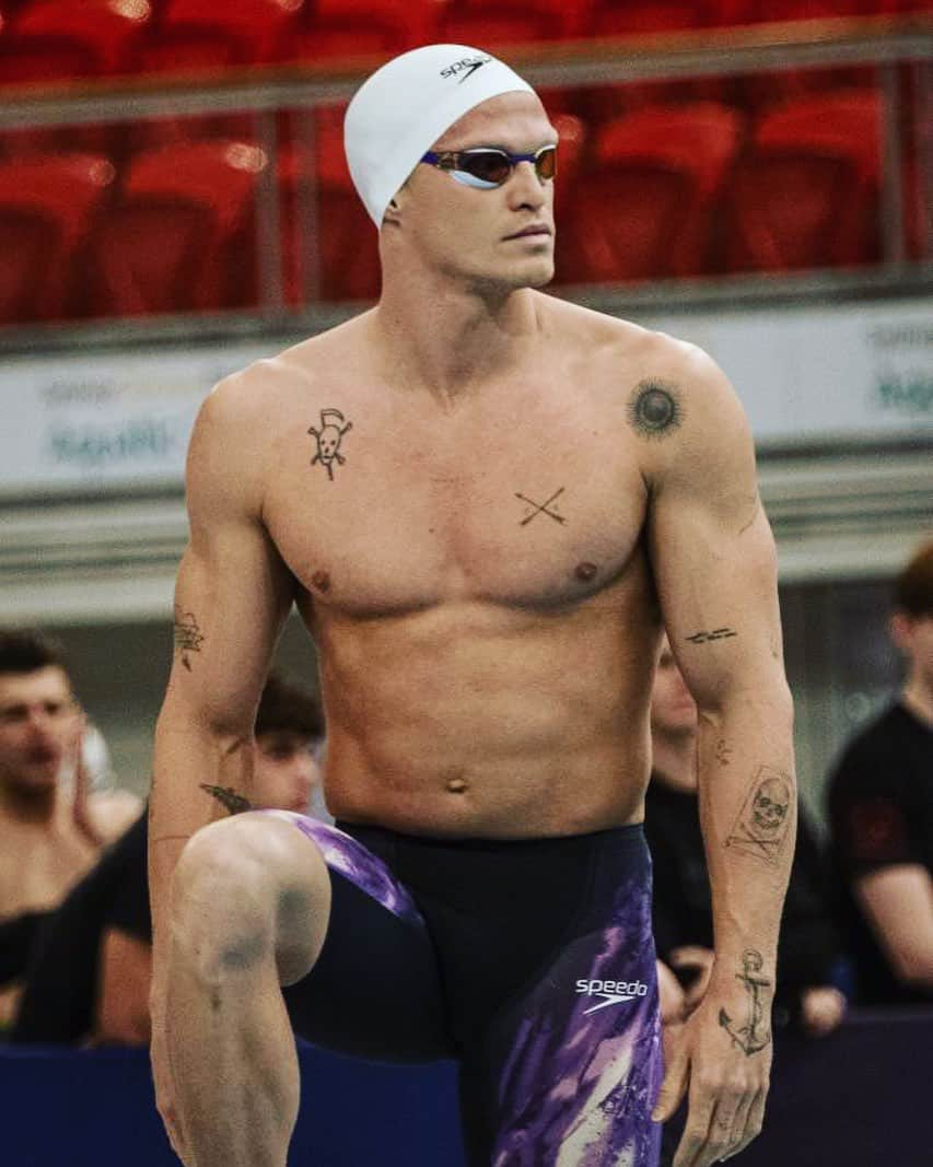 スピードさんのインスタグラム写真 - (スピードInstagram)「Focused and fueled for the race ahead! Let the water be your stage, the clock be your rival, and the strokes be your symphony.   Amazing shot by @sharpfocuspics  #RaceReady #Fastskin」9月22日 1時27分 - speedo