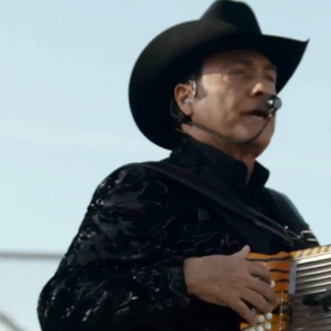 Vevoのインスタグラム：「This Hispanic Heritage Month we're highlighting Norteño legends @lostigresdelnorte! Learn more about one of their history-making feats, including being the only band, apart from Johnny Cash, allowed to record at Folsom Prison in California. Hit the link to watch "La Prisión de Folsom."  ⠀⠀⠀⠀⠀⠀⠀⠀⠀ ▶️ [Link in Bio] #HispanicHeritageMonth」